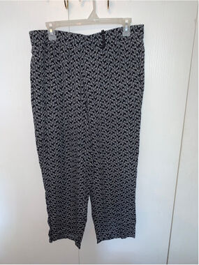 Women's Olsen Europe Black White Leaf Print Ankle Cropped Pants Size 10